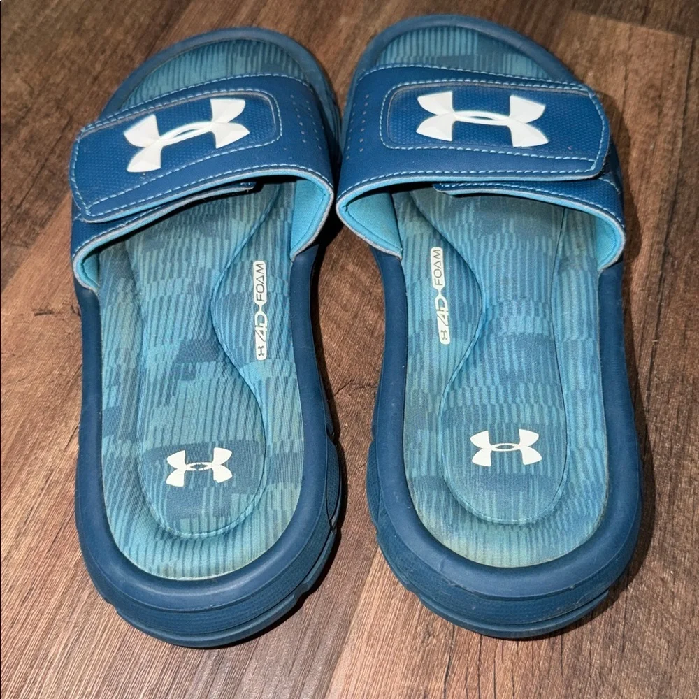 Under Armour Kids 4D Foam Slides Blue size 5Y EUC
